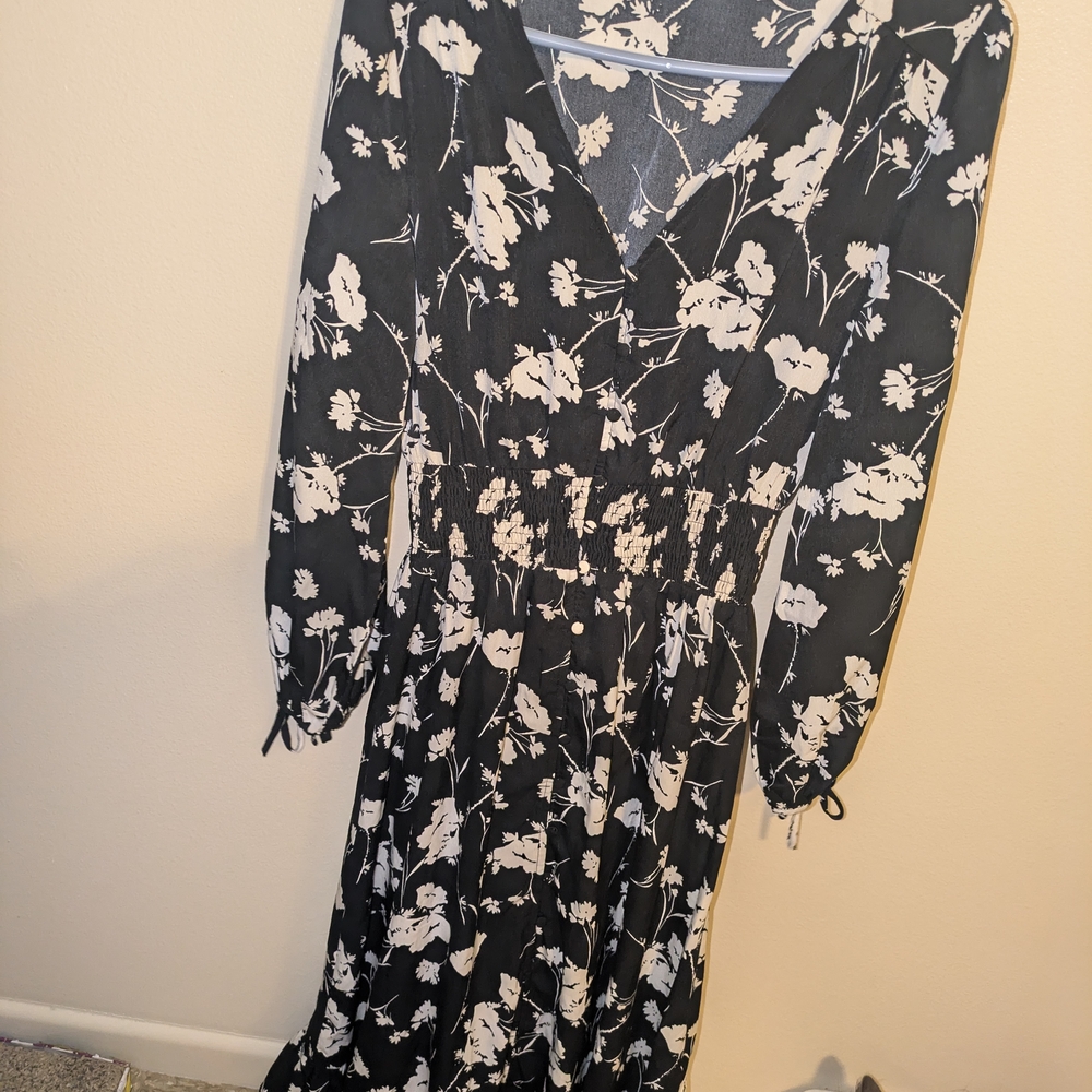 Very J Floral V-Neck Button Front Maxi Dress Size Small